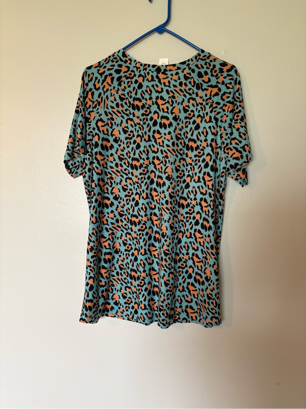 Mint Leopard Print Short Sleeve Tee with Sequin Pocket - Picture 4 of 4